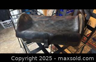 MaxSold Auction: Primitive Wooden Box/vintage Farrier Box - Hiram (Georgia, USA) SELLER MANAGED Reseller Online Auction - Hiram Acworth Highway (STORAGE)