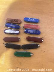 MaxSold Auction: Small key chain knives - Hiram (Georgia, USA) SELLER MANAGED Reseller Online Auction - Hiram Acworth Highway (STORAGE)