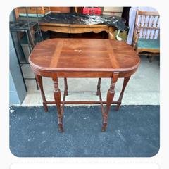MaxSold Auction: Victorian Revival Oval Parlor Table - Hiram (Georgia, USA) SELLER MANAGED Reseller Online Auction - Hiram Acworth Highway (STORAGE)