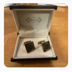 MaxSold Auction: Vittorio Vico Cufflinks - Hiram (Georgia, USA) SELLER MANAGED Reseller Online Auction - Hiram Acworth Highway (STORAGE)