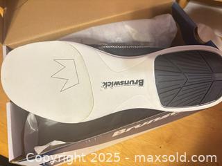 MaxSold Auction: Women’s Bowling shoes  Size 11 - Hiram (Georgia, USA) SELLER MANAGED Reseller Online Auction - Hiram Acworth Highway (STORAGE)