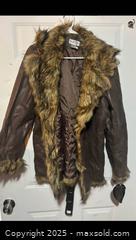 MaxSold Auction: Women’s Lg Leather jacket w fur accents - Hiram (Georgia, USA) SELLER MANAGED Reseller Online Auction - Hiram Acworth Highway (STORAGE)