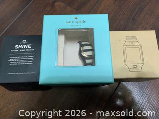 MaxSold Auction: Smart Watch And Fitness Sleep Trackers - Deseronto (Ontario, Canada) SELLER MANAGED Downsizing Online Auction - Mill Street