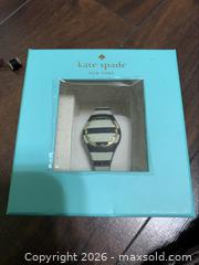 MaxSold Auction: Smart Watch And Fitness Sleep Trackers - Deseronto (Ontario, Canada) SELLER MANAGED Downsizing Online Auction - Mill Street