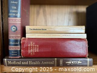 MaxSold Auction: Vintage Books Lot #5: Medical - San Jose (California, USA) SELLER MANAGED Estate Sale Online Auction -  Park Wilshire Drive