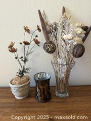 MaxSold Auction: Vintage Dried Faux Flowers, Plants, &#38; Vases - San Jose (California, USA) SELLER MANAGED Estate Sale Online Auction -  Park Wilshire Drive