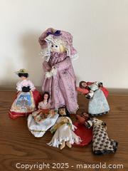 MaxSold Auction: Vintage Handmade International Travel Souvenir Dolls: Rome, Italy, ect  - San Jose (California, USA) SELLER MANAGED Estate Sale Online Auction -  Park Wilshire Drive
