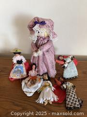 MaxSold Auction: Vintage Handmade International Travel Souvenir Dolls: Rome, Italy, ect  - San Jose (California, USA) SELLER MANAGED Estate Sale Online Auction -  Park Wilshire Drive