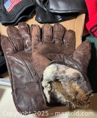 MaxSold Auction: Men&#39;s Warm Up! - San Jose (California, USA) PARTNER MANAGED Estate Sale Online Auction - Woodford Drive