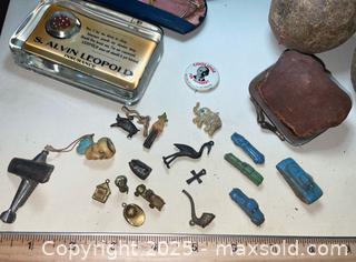 MaxSold Auction: Vintage Curiosities and More - San Jose (California, USA) PARTNER MANAGED Estate Sale Online Auction - Woodford Drive