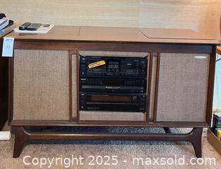 MaxSold Auction: Vintage Stereo Console - San Jose (California, USA) PARTNER MANAGED Estate Sale Online Auction - Woodford Drive