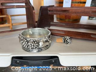 MaxSold Auction: Wooden Buckets with Racks &#38; Accessories - San Jose (California, USA) PARTNER MANAGED Estate Sale Online Auction - Woodford Drive