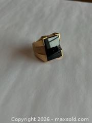 MaxSold Auction: Gent’s Gold and Onyx Ring - Kingston (Ontario, Canada) PARTNER MANAGED Downsizing Online Auction - Princess Street