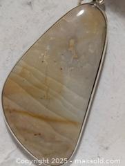 MaxSold Auction: Silver(6.32g) Moonstone Pendant  - Toronto (Ontario, Canada) PARTNER MANAGED Downsizing Online Auction - Queen Street East