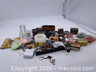 MaxSold Auction: Assorted Vintage Costume Jewelry & Small Collectibles Lot - Victoria (British Columbia, Canada) PARTNER MANAGED Estate Sale Online Auction - Hillside Avenue