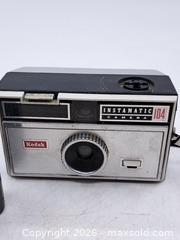 MaxSold Auction: Canon PowerShot SX620 HS & Kodak Instamatic 104 - Lot - Victoria (British Columbia, Canada) PARTNER MANAGED Estate Sale Online Auction - Hillside Avenue