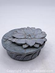 MaxSold Auction: Cherison / Noel Mercieca Garden TIC TAC TOE Cast Resin - Victoria (British Columbia, Canada) PARTNER MANAGED Estate Sale Online Auction - Hillside Avenue