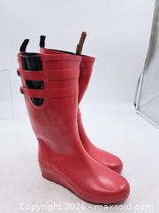 MaxSold Auction: Cougar Flyer Women's Knee-High Rain Boots 8M Red - Victoria (British Columbia, Canada) PARTNER MANAGED Estate Sale Online Auction - Hillside Avenue