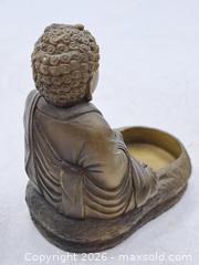 MaxSold Auction: Lot of 3 Decorative Figurines - Glazed Ceramic & Resin - Victoria (British Columbia, Canada) PARTNER MANAGED Estate Sale Online Auction - Hillside Avenue