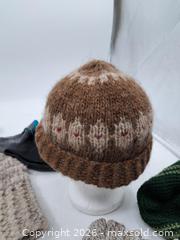 MaxSold Auction: Lot of 6 Mixed Wool & Acrylic Knit Beanies and Gloves - Victoria (British Columbia, Canada) PARTNER MANAGED Estate Sale Online Auction - Hillside Avenue
