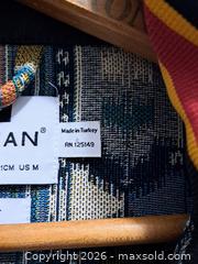 MaxSold Auction: TOPMAN Multicolor Geometric Overshirt Zip Jacket US M - Victoria (British Columbia, Canada) PARTNER MANAGED Estate Sale Online Auction - Hillside Avenue