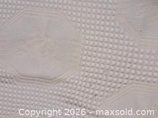 MaxSold Auction: White Waffle Weave Tab-Top Curtain Panel / Valance - Victoria (British Columbia, Canada) PARTNER MANAGED Estate Sale Online Auction - Hillside Avenue