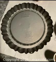 MaxSold Auction: Assorted Vintage Baking Molds & Tart Pans - Norwood (Pennsylvania, USA) SELLER MANAGED Downsizing Online Auction - Martin Lane