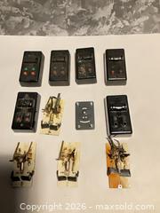 MaxSold Auction: Lot of 11 - Lionel O-27 parts for Switch Controllers - Untested.  - Norwood (Pennsylvania, USA) SELLER MANAGED Downsizing Online Auction - Martin Lane