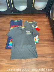 MaxSold Auction: Lot of 5 Unisex Graphic T-Shirts, Assorted Sizes & Colors - Norwood (Pennsylvania, USA) SELLER MANAGED Downsizing Online Auction - Martin Lane