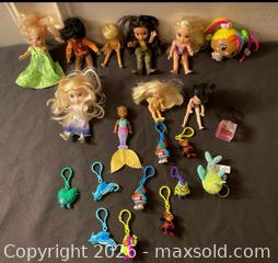 MaxSold Auction: Mixed Lot: Small Dolls & Assorted Character Keychains/Charms - Norwood (Pennsylvania, USA) SELLER MANAGED Downsizing Online Auction - Martin Lane