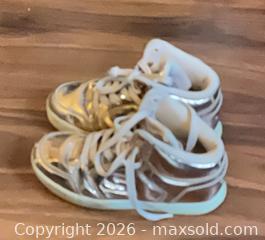 MaxSold Auction: Skechers girls sneakers size 1 / 13 gold Color  - Norwood (Pennsylvania, USA) SELLER MANAGED Downsizing Online Auction - Martin Lane