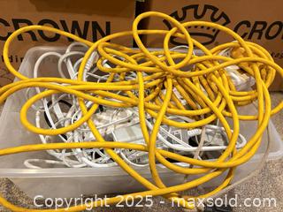 MaxSold Auction: Assorted Light Bulbs and Accessories Lot - Toronto (Ontario, Canada) PARTNER MANAGED Estate Sale Online Auction - Cortleigh Boulevard 