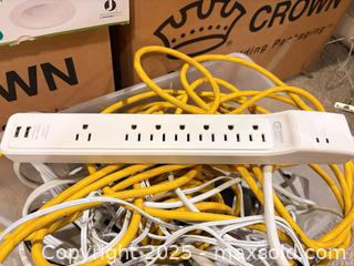 MaxSold Auction: Assorted Light Bulbs and Accessories Lot - Toronto (Ontario, Canada) PARTNER MANAGED Estate Sale Online Auction - Cortleigh Boulevard 