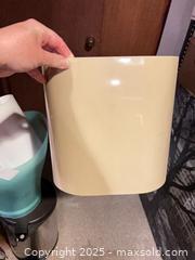 MaxSold Auction: Bathroom/Home Accessories - Toronto (Ontario, Canada) PARTNER MANAGED Estate Sale Online Auction - Cortleigh Boulevard 