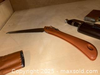 MaxSold Auction:  Cutting Tools: Hatchet, Fixed-Blade & Folding Cutter - Toronto (Ontario, Canada) PARTNER MANAGED Estate Sale Online Auction - Cortleigh Boulevard 