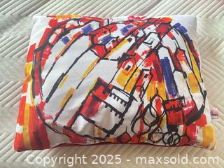 MaxSold Auction:  Decorative Throw Pillows - Toronto (Ontario, Canada) PARTNER MANAGED Estate Sale Online Auction - Cortleigh Boulevard 