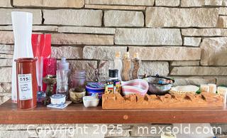 MaxSold Auction: Decorative Vases, Jars, Trinket Boxes & Wooden Pieces - Toronto (Ontario, Canada) PARTNER MANAGED Estate Sale Online Auction - Cortleigh Boulevard 