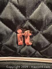 MaxSold Auction: It Luggage Carry-On Rolling Suitcase - Toronto (Ontario, Canada) PARTNER MANAGED Estate Sale Online Auction - Cortleigh Boulevard 