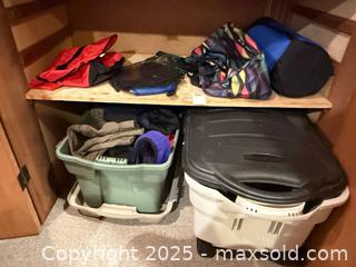 MaxSold Auction: Lot: Multicolor Stripe Bag and Dark Navy Jacket (Size L) - Toronto (Ontario, Canada) PARTNER MANAGED Estate Sale Online Auction - Cortleigh Boulevard 