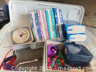 MaxSold Auction: Mixed Household Lot: Bike Light, Alarm Clock, Binoculars, Tissues - Toronto (Ontario, Canada) PARTNER MANAGED Estate Sale Online Auction - Cortleigh Boulevard 