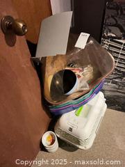 MaxSold Auction: Pet Supplies - Toronto (Ontario, Canada) PARTNER MANAGED Estate Sale Online Auction - Cortleigh Boulevard 