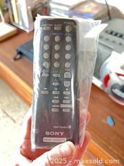 MaxSold Auction: Sony CFD-G55 Portable CD Radio Cassette Boombox - Toronto (Ontario, Canada) PARTNER MANAGED Estate Sale Online Auction - Cortleigh Boulevard 