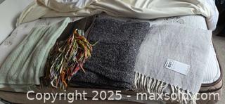 MaxSold Auction: Throws / Decorative Blankets - Toronto (Ontario, Canada) PARTNER MANAGED Estate Sale Online Auction - Cortleigh Boulevard 