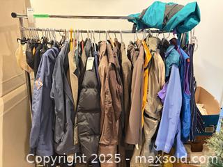 MaxSold Auction: Women's Coats & Jackets, Mostly Size Medium - Toronto (Ontario, Canada) PARTNER MANAGED Estate Sale Online Auction - Cortleigh Boulevard 