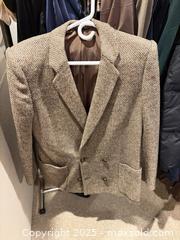 MaxSold Auction: Women's Coats & Jackets, Mostly Size Medium - Toronto (Ontario, Canada) PARTNER MANAGED Estate Sale Online Auction - Cortleigh Boulevard 