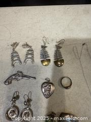 MaxSold Auction: A NICE LOT OF VTG. &#38; SOME ANTIQUE STERLING SILVER JEWELLERY. - Hamilton (Ontario, Canada) SELLER MANAGED Estate Sale Online Auction - St. Clair Avenue