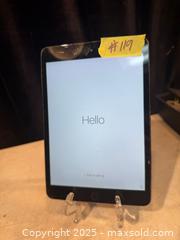 MaxSold Auction: APPLE IPAD . - Hamilton (Ontario, Canada) SELLER MANAGED Estate Sale Online Auction - St. Clair Avenue