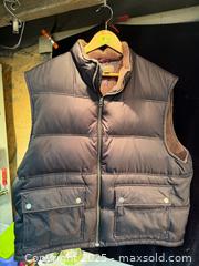 MaxSold Auction: MEN&#39;S WINTER VEST. SIZE XXL. - Hamilton (Ontario, Canada) SELLER MANAGED Estate Sale Online Auction - St. Clair Avenue