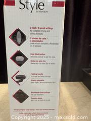 MaxSold Auction: TEVLON 1875 WATTS FOLDING HANDLE LIKE NEW. - Hamilton (Ontario, Canada) SELLER MANAGED Estate Sale Online Auction - St. Clair Avenue