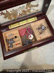 MaxSold Auction: VTG MUSICAL JEWELLERY BOX WITH CONTENT. - Hamilton (Ontario, Canada) SELLER MANAGED Estate Sale Online Auction - St. Clair Avenue